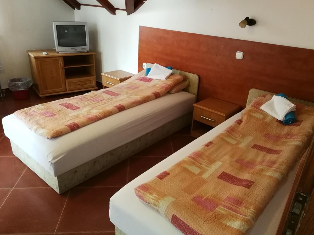 Dunakanyar Bed & Breakfast Göd Buitenkant foto