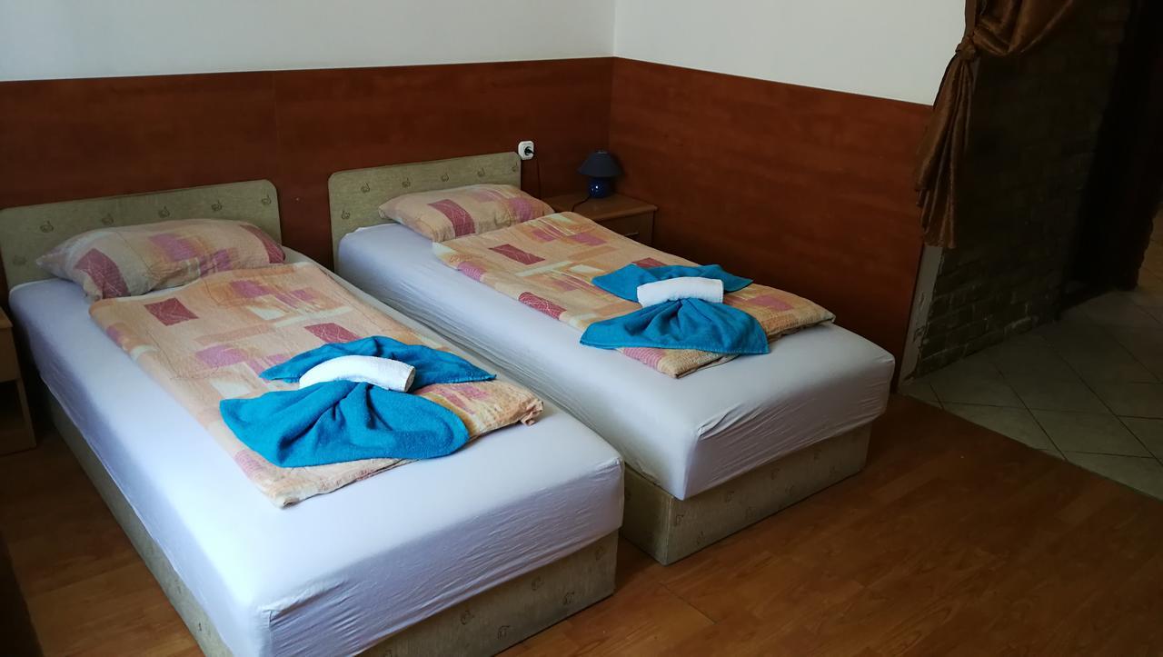 Dunakanyar Bed & Breakfast Göd Buitenkant foto